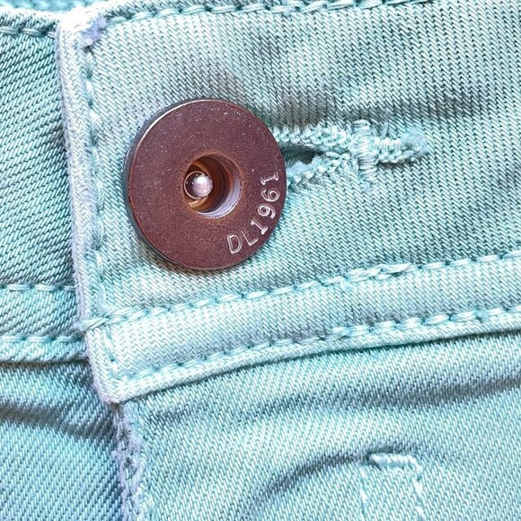 DL1961 Amanda Stretch Jeans - Picture 6 of 13